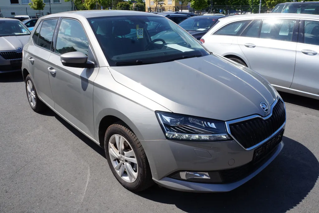 Skoda Fabia 1.0 TSI STYLE*MIRROR LINK*KAMERA*VOLL LED* Image 3