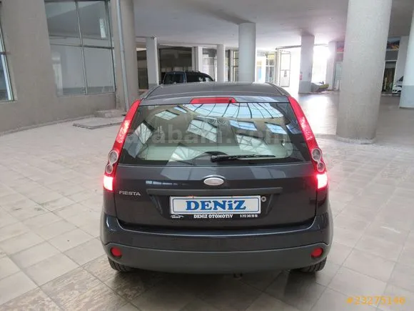 Ford Fiesta 1.6 Comfort Image 4